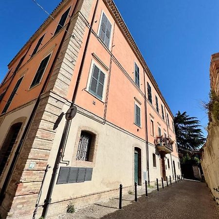 B&B Letterario Palazzo Pistocchi Teramo Eksteriør billede